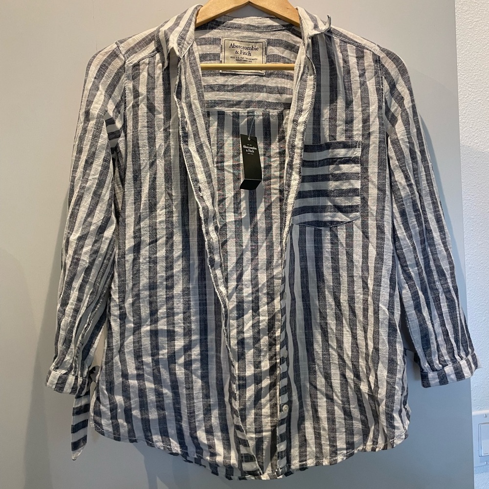 Abercrombie & Fitch Striped Button Down